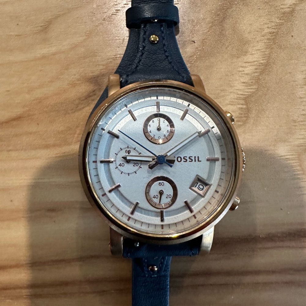 Fossil Watch - Unworn - Never used - tape still on face